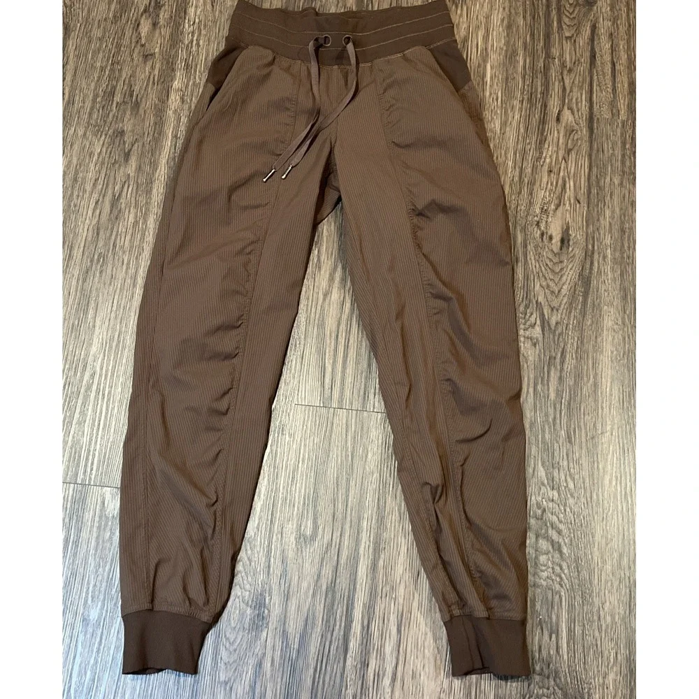 Lululemon Dance Studio Jogger Color Roasted Brown Size 4